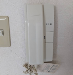 マンション、集合住宅、オートロック、インターホン、インターフォン、集合インターホン、集合インターフォン、アイホン、パナソニック、Panasonic、AirEZ、NAKAYO、オフィス、受付、リニューアル、交換、後付け、工事、更新、入替、リース、割賦、兵庫、大阪、尼崎